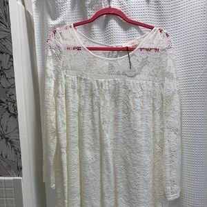 White lace long sleeve dress
